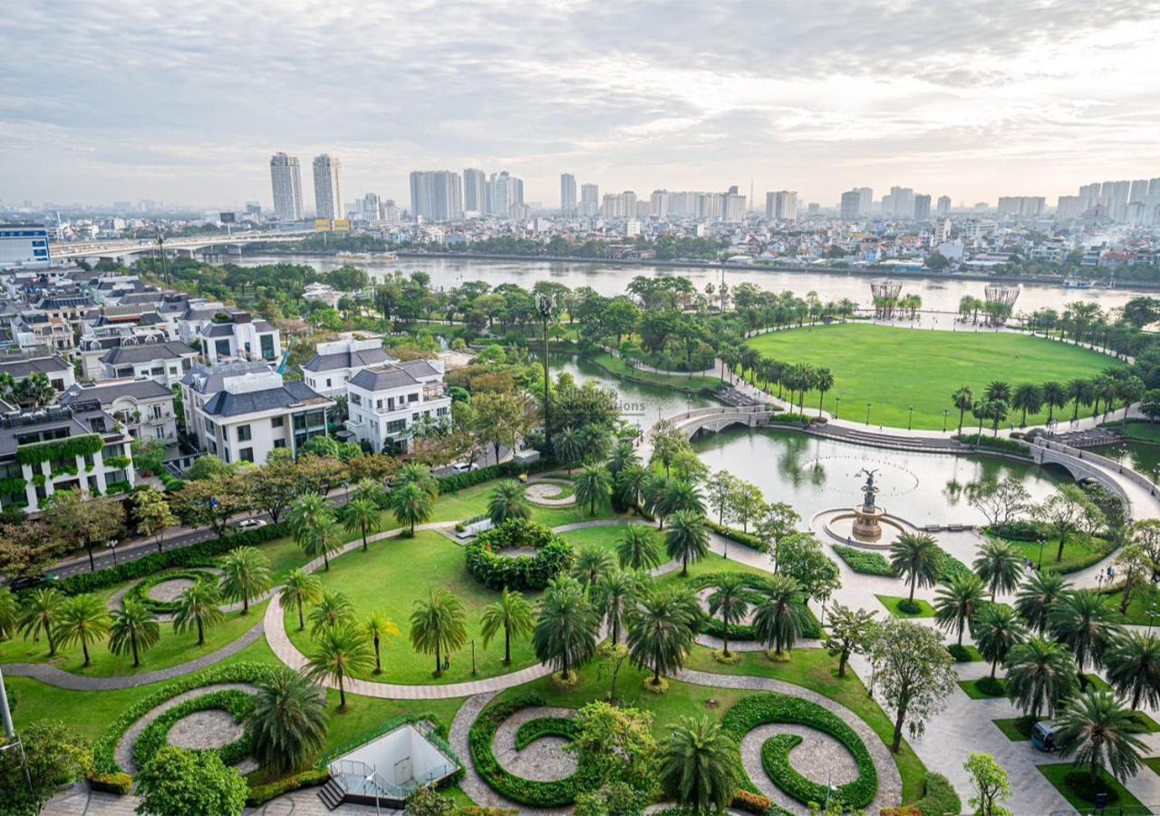 The Landmark Luxury Vinhomes - The Buildings Nearby Landmark 81 * TP. Hồ Chí Minh
