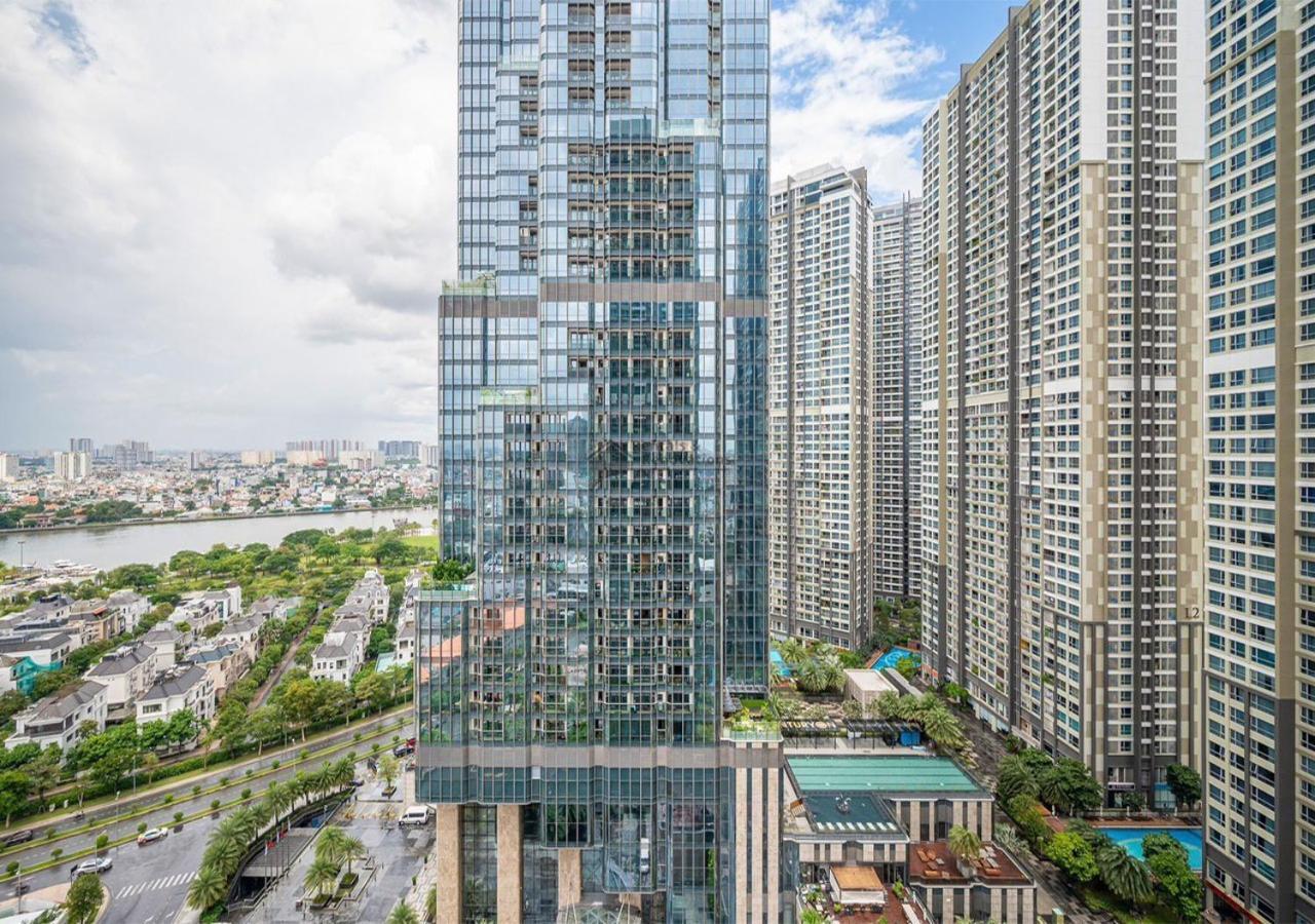 Căn hộ The Landmark Luxury Vinhomes - The Buildings Nearby Landmark 81